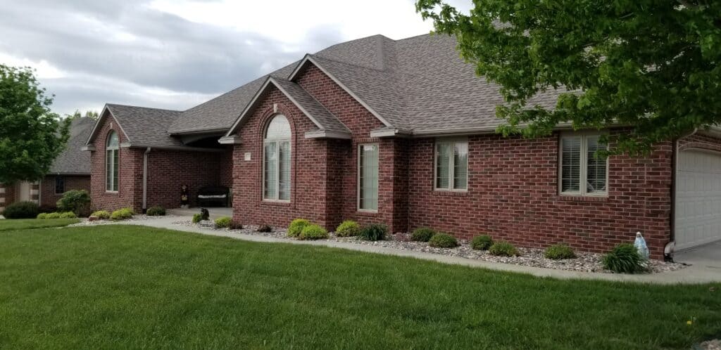 tidy gardening with rock