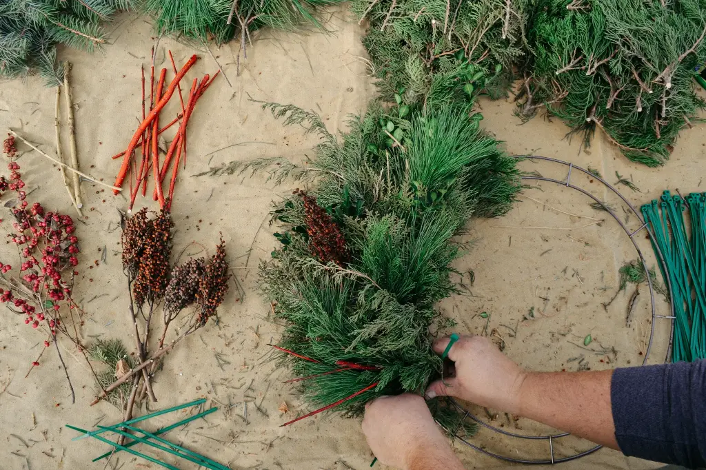 Evergreen Wreath Kit